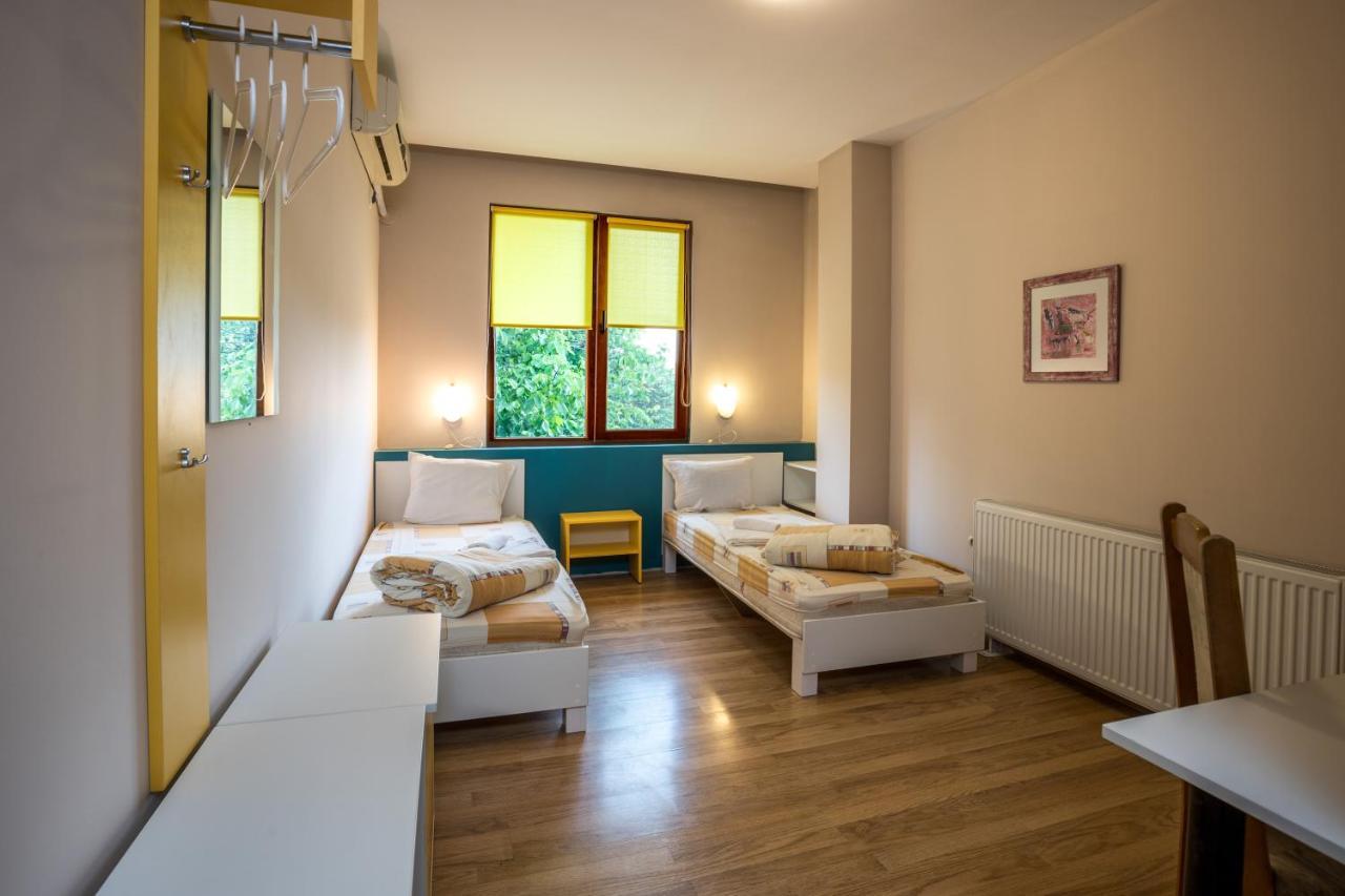Hanovete Hotel Pliska Luaran gambar