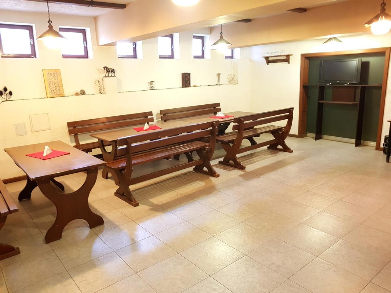 Hanovete Hotel Pliska Luaran gambar