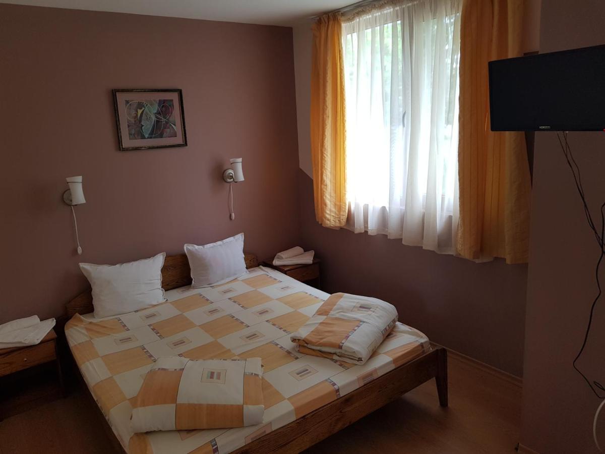 Hanovete Hotel Pliska Luaran gambar