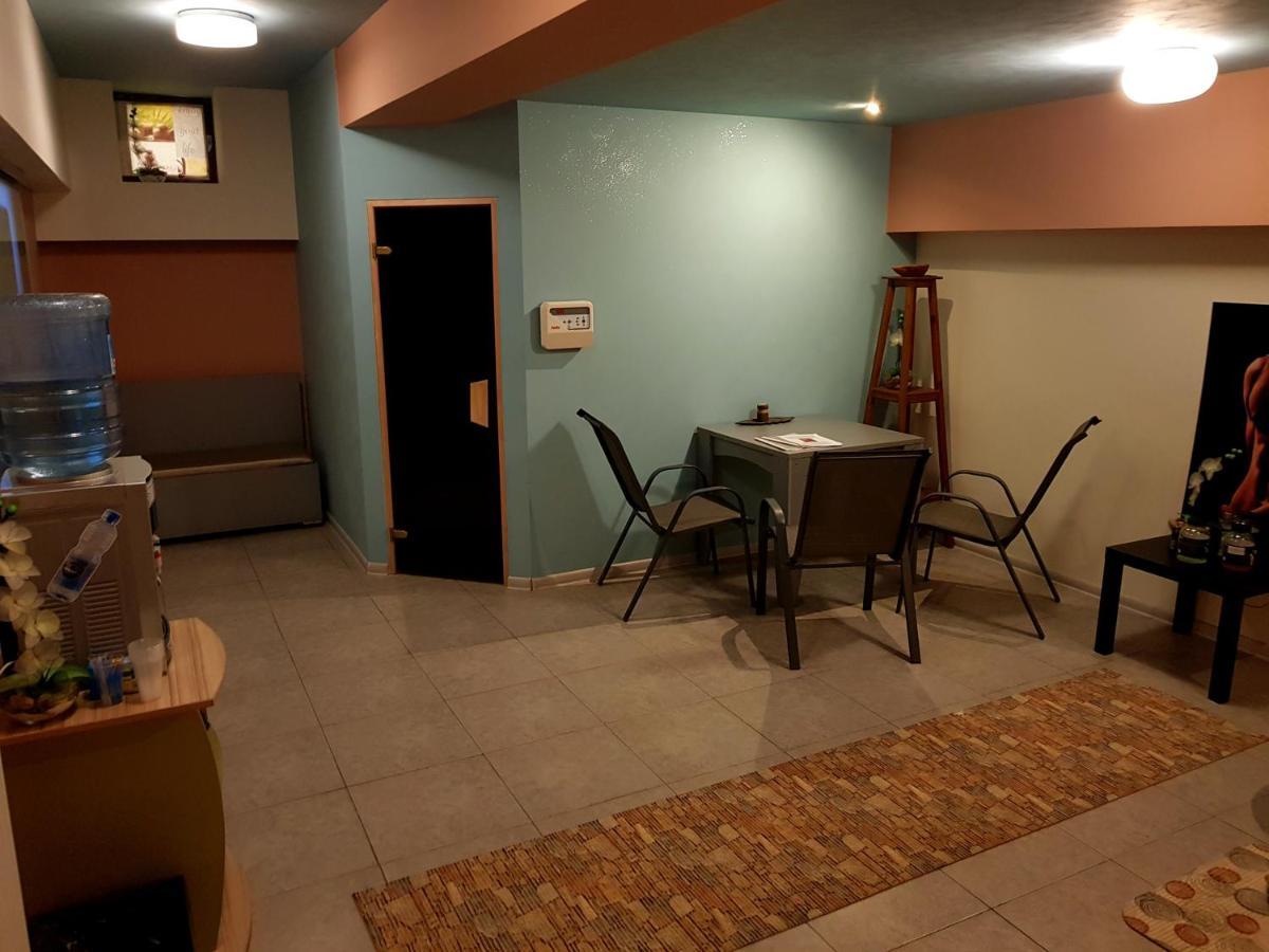 Hanovete Hotel Pliska Luaran gambar